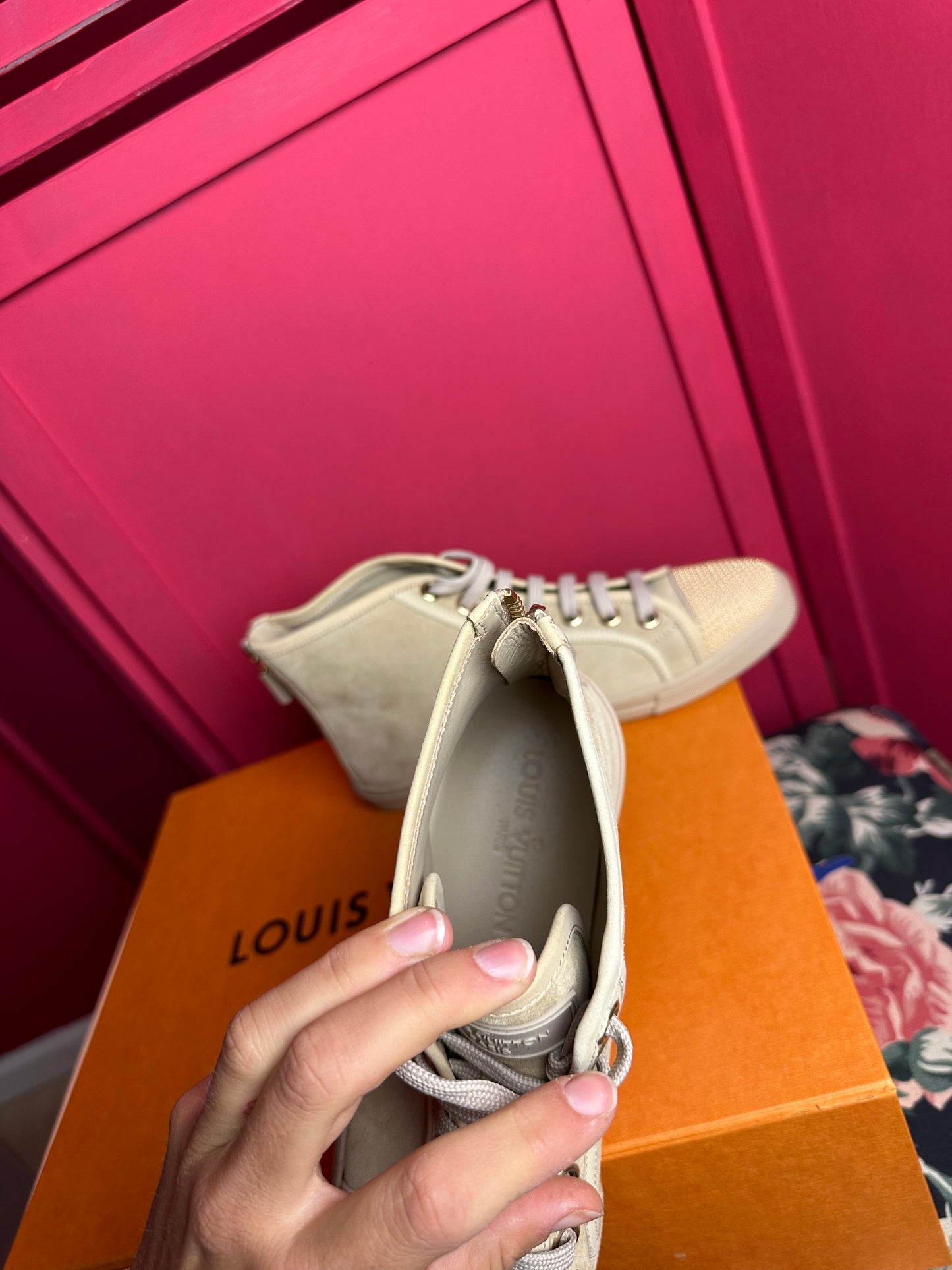 Baskets Louis Vuitton beiges