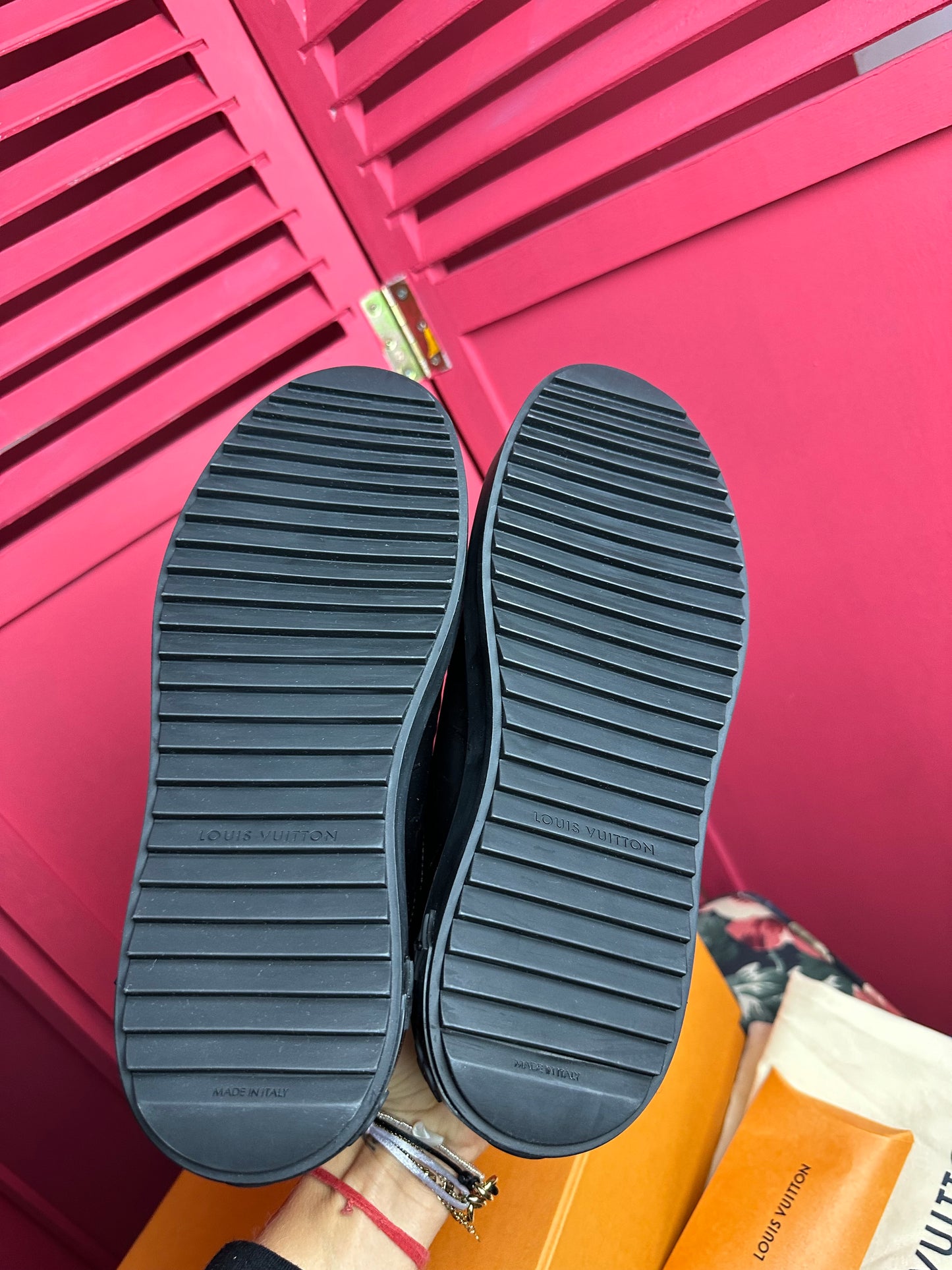 Baskets Louis Vuitton noires