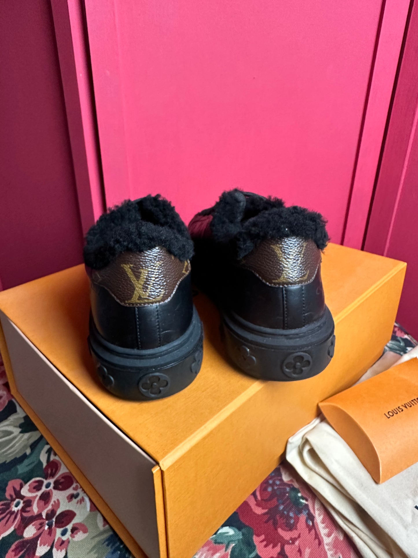 Baskets Louis Vuitton noires