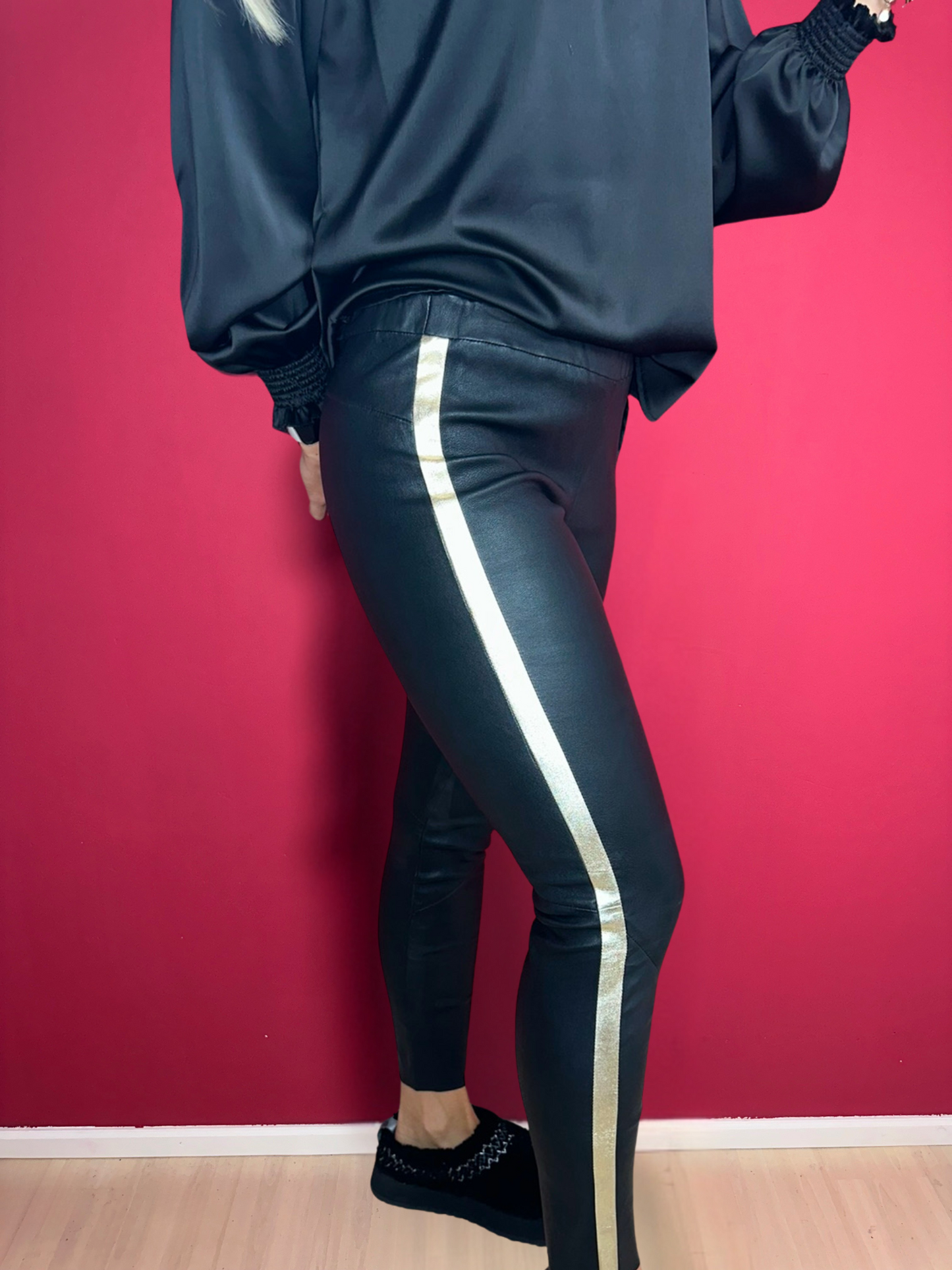 Pantalon en cuir Arma noir, or