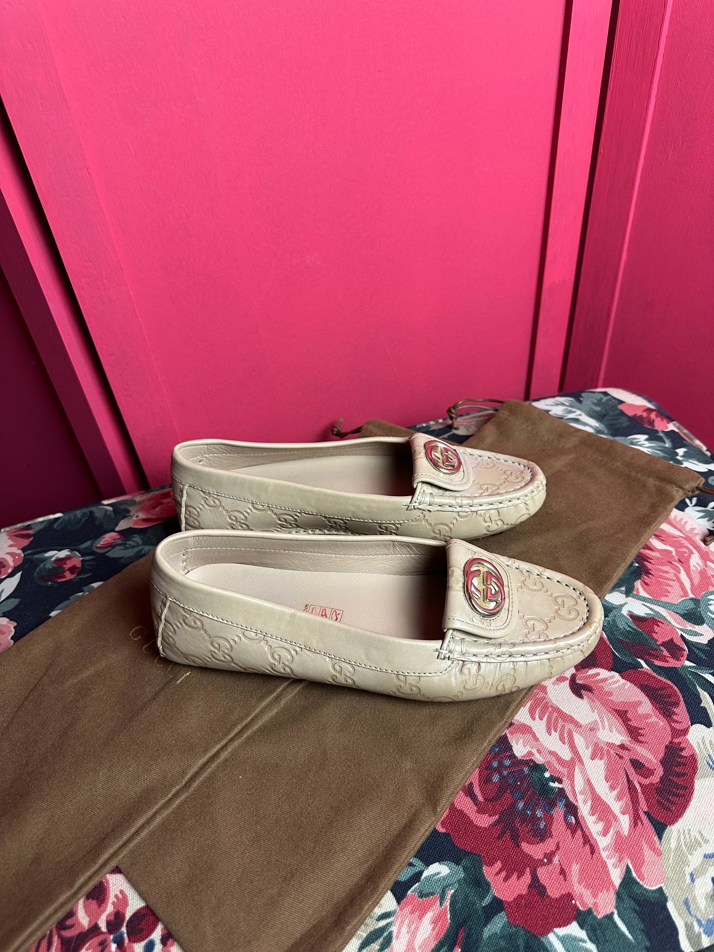 Mocassins beiges Gucci