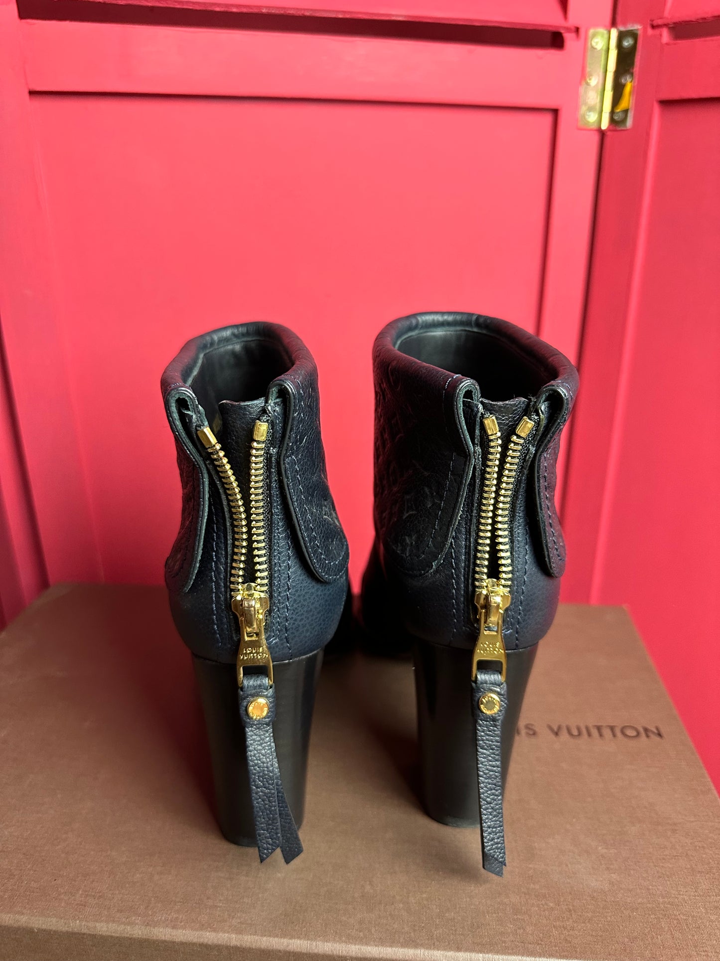 Escarpins Louis Vuitton bleu foncé