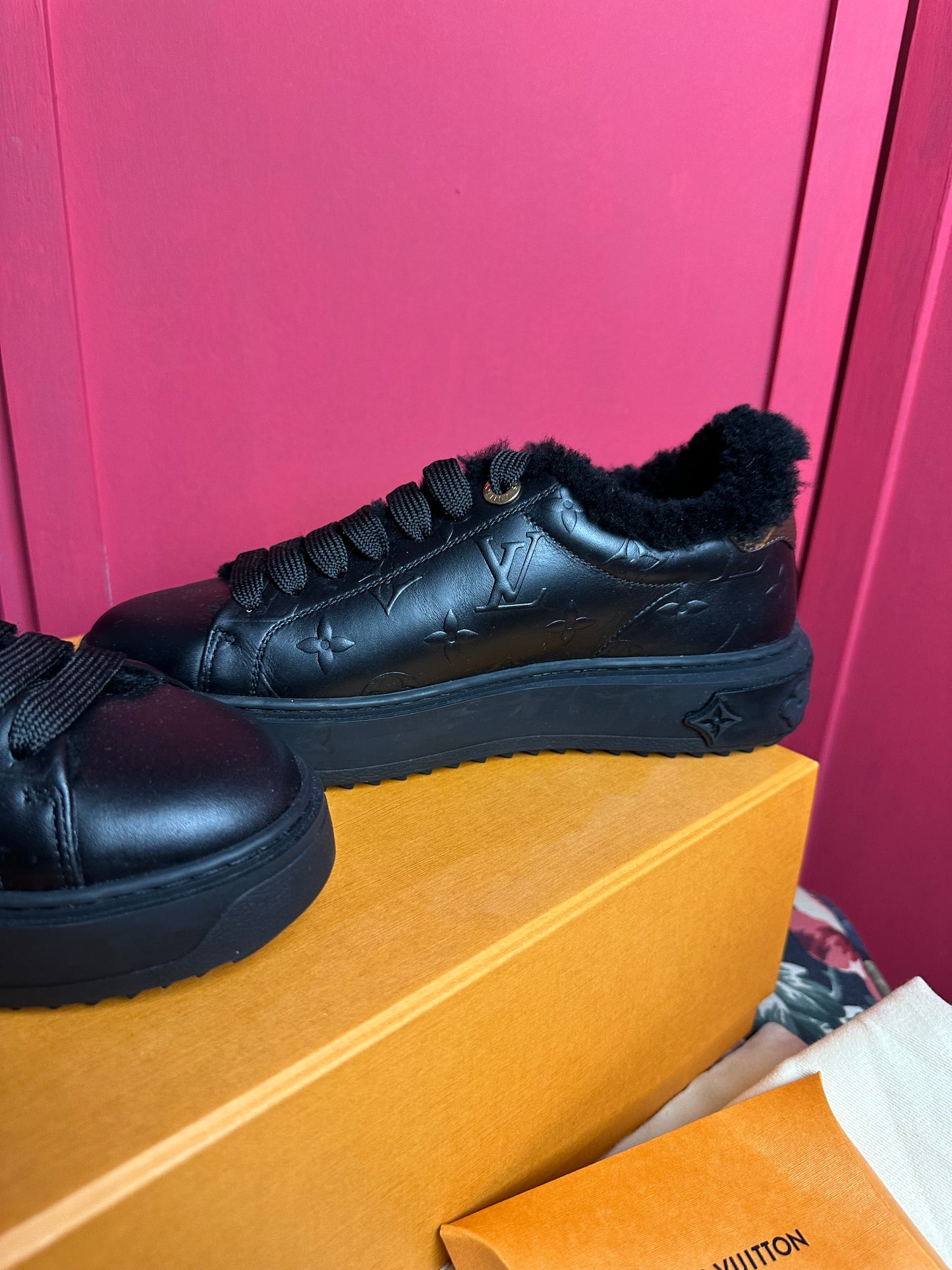 Baskets Louis Vuitton noires