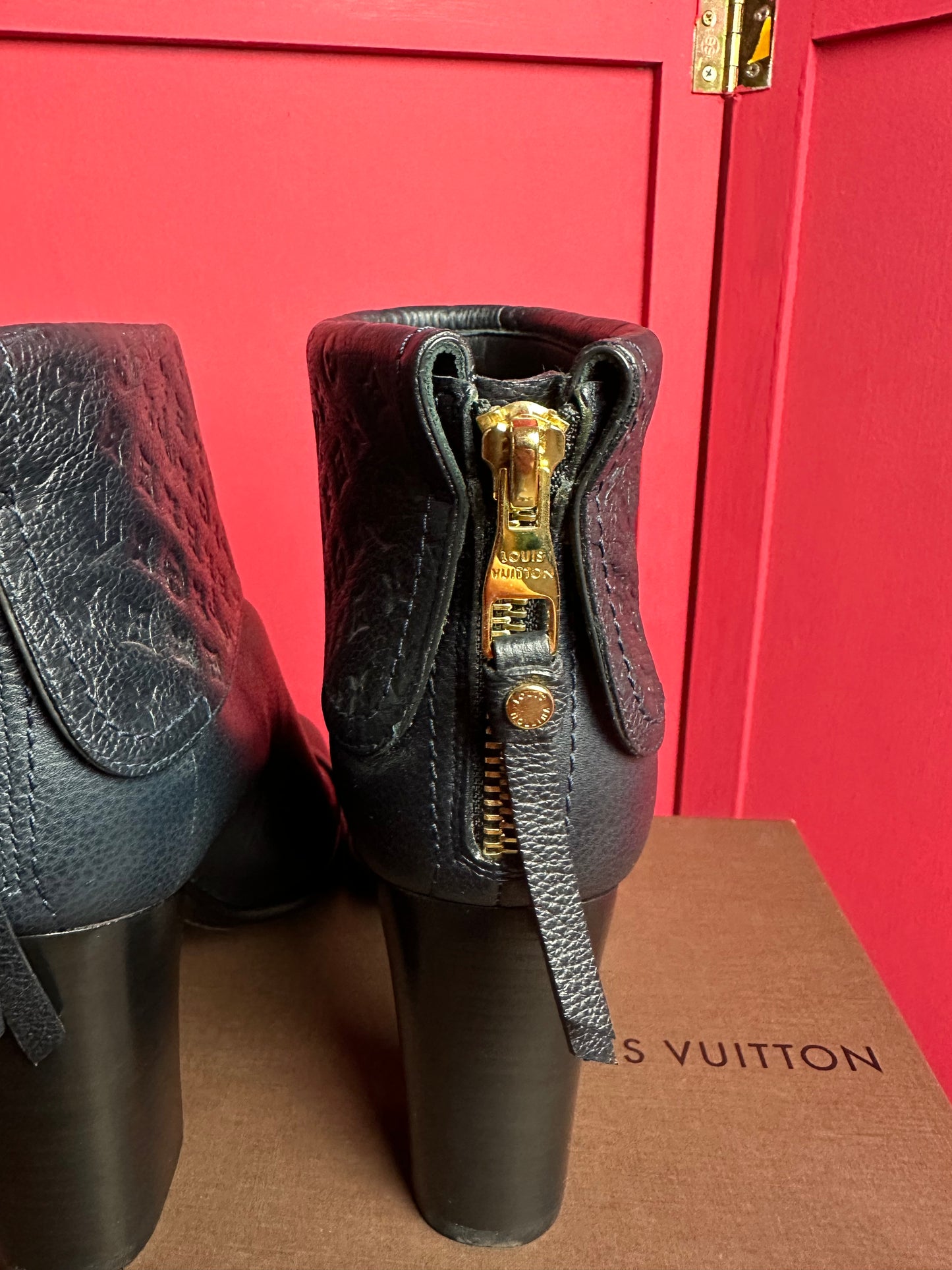 Escarpins Louis Vuitton bleu foncé
