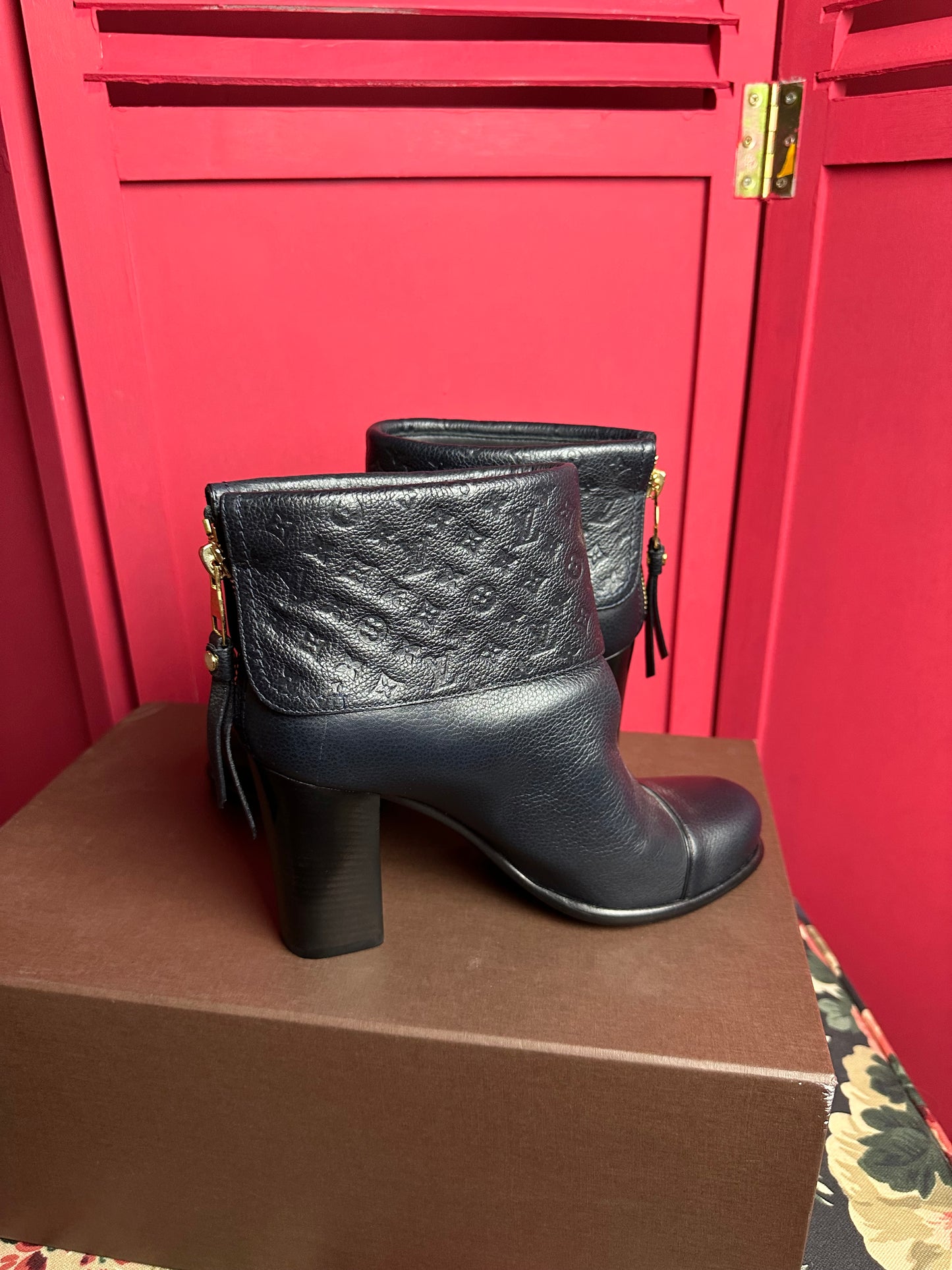 Escarpins Louis Vuitton bleu foncé