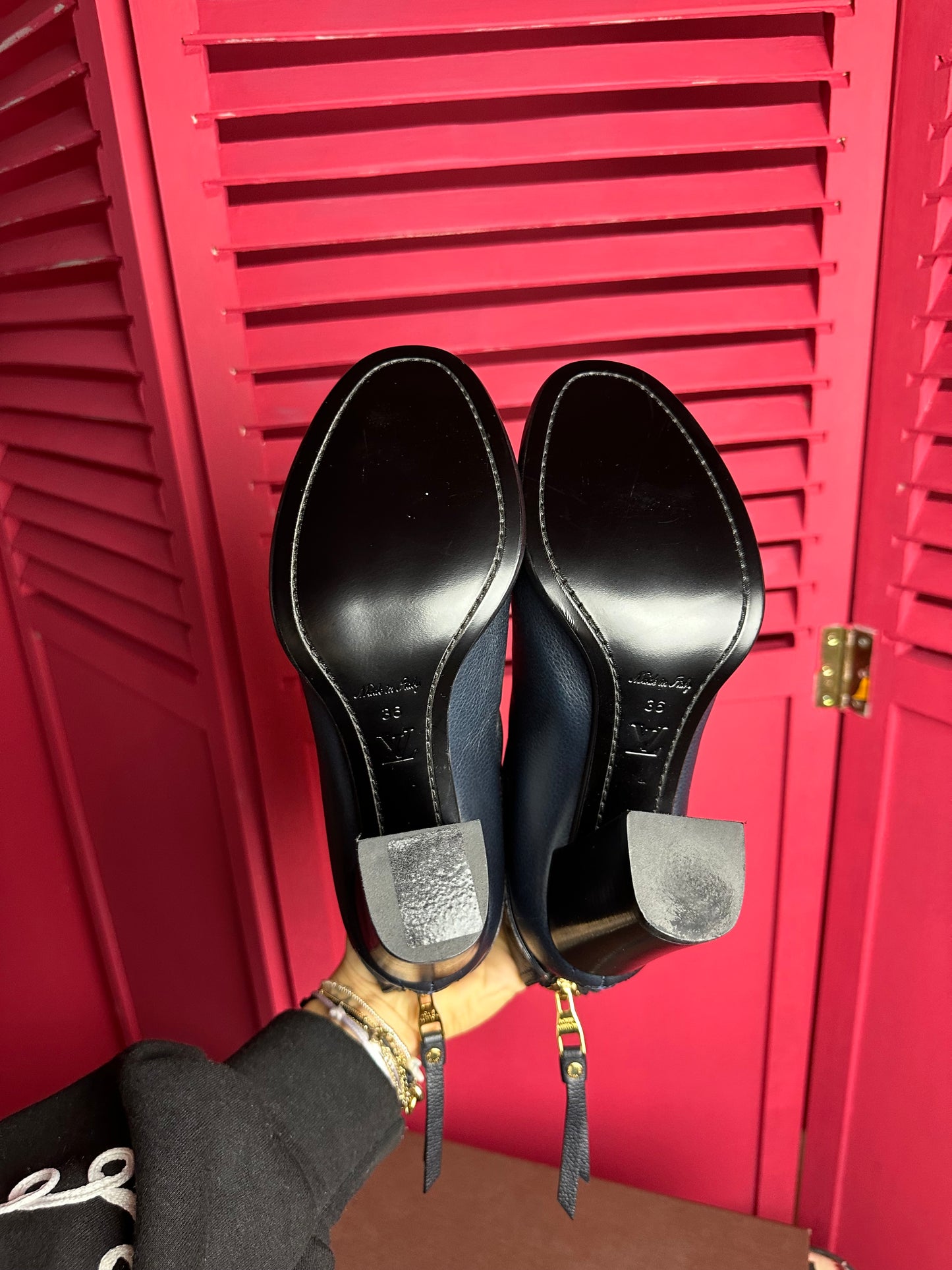 Escarpins Louis Vuitton bleu foncé