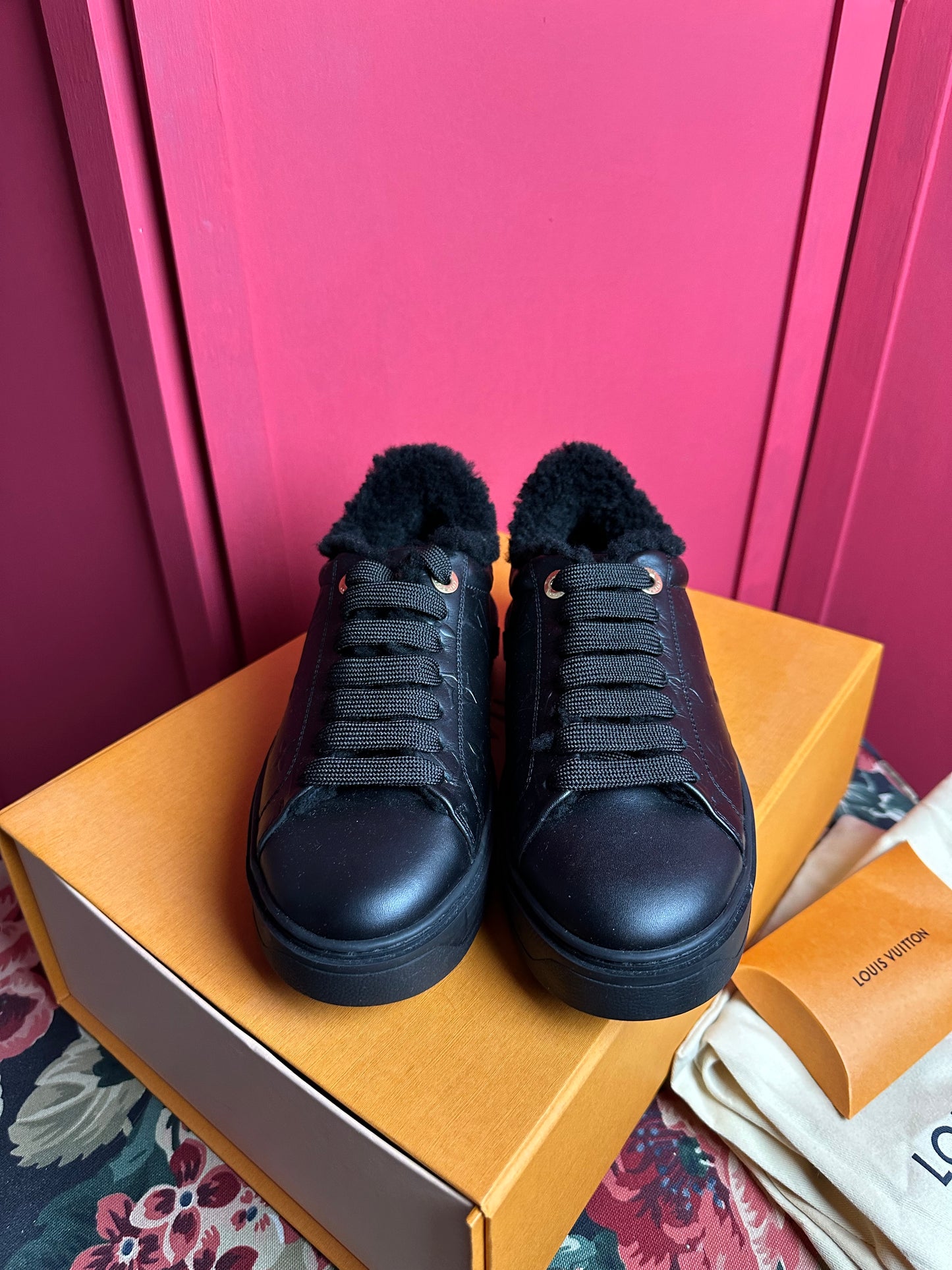 Baskets Louis Vuitton noires