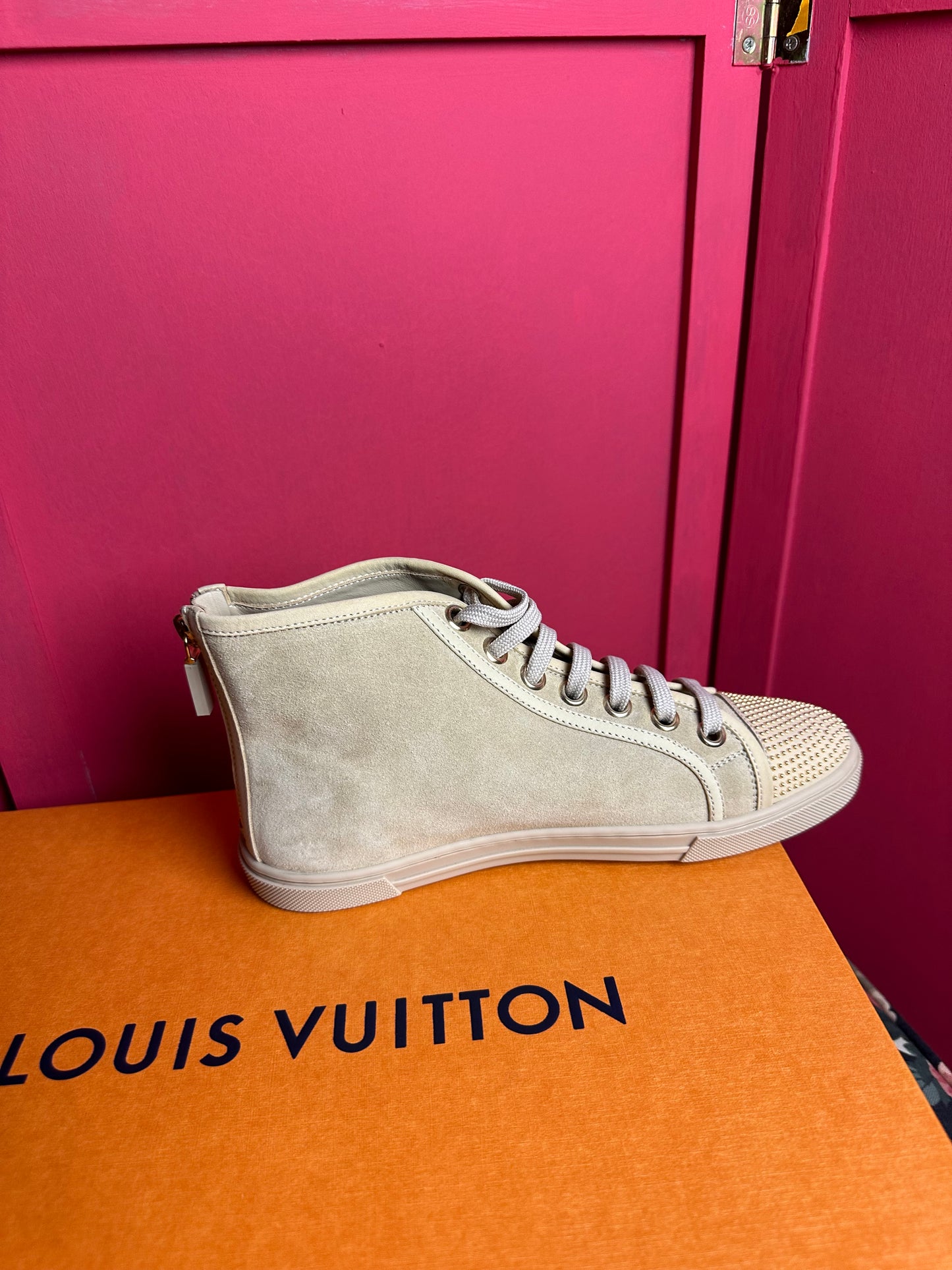 Baskets Louis Vuitton beiges