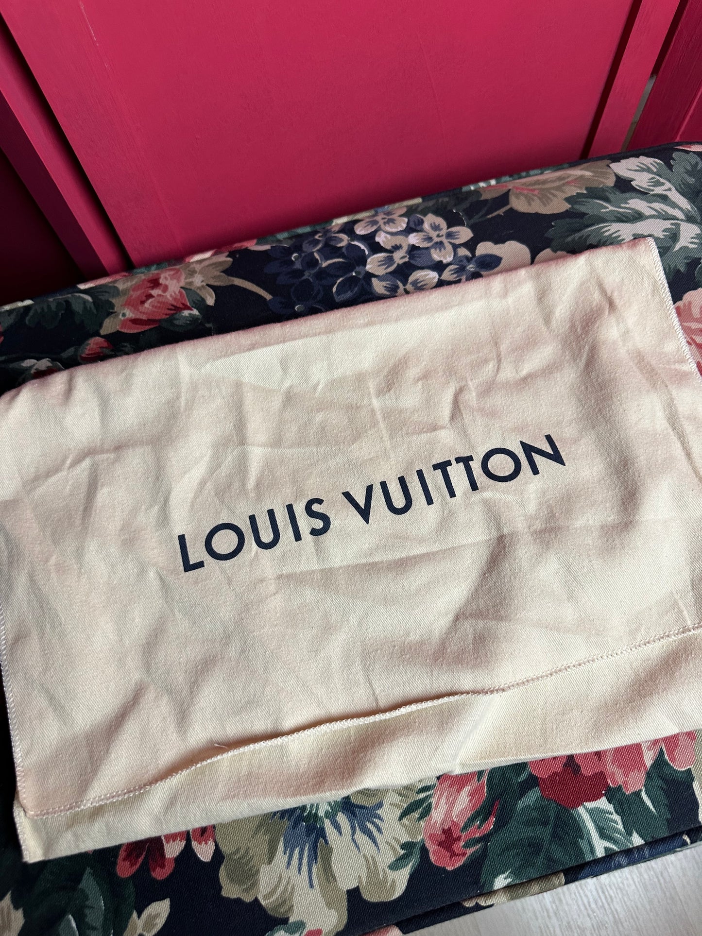 Escarpins compensés beiges Louis Vuitton