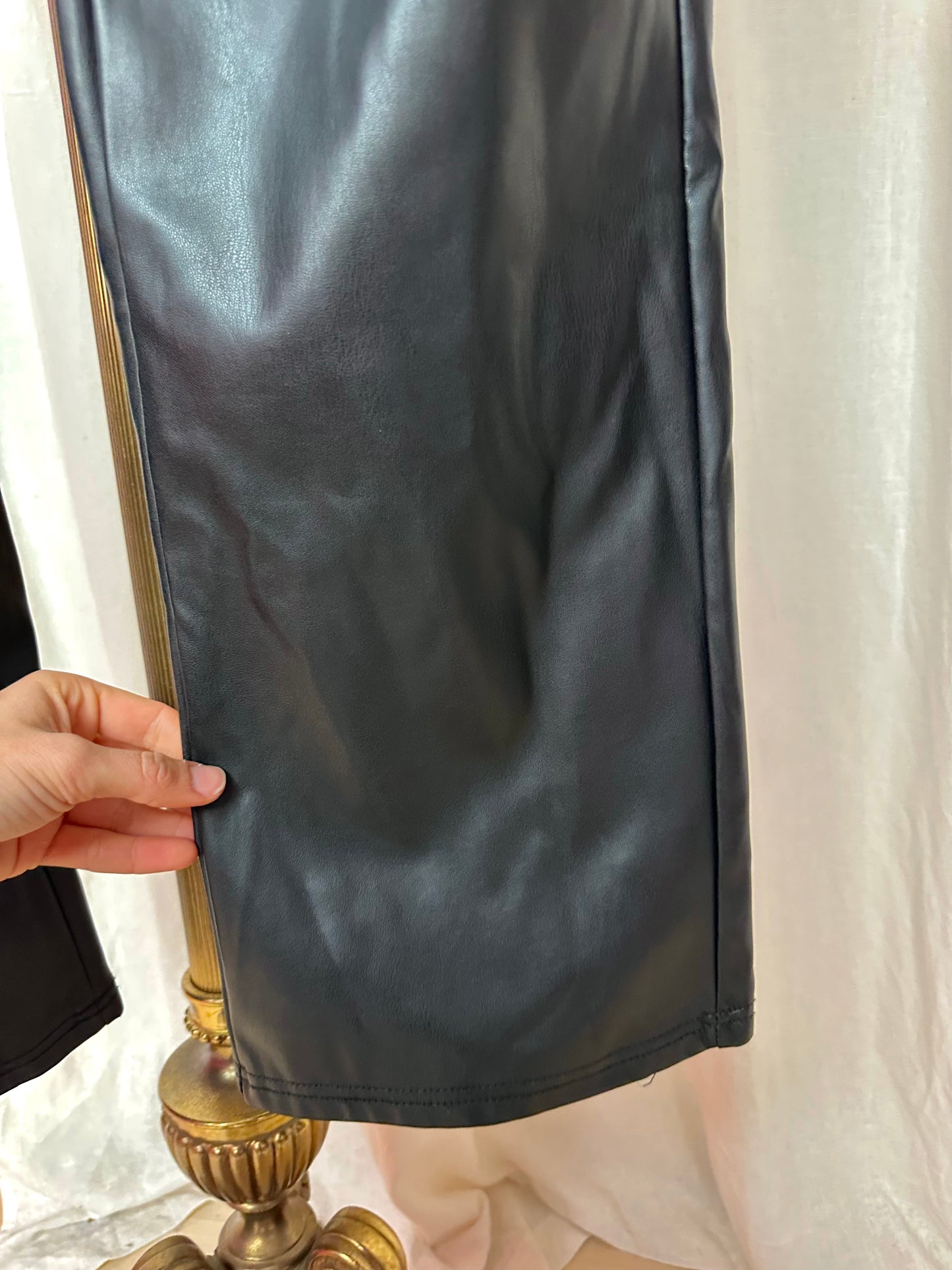 Broek Hello Miss wide leg PU leather zwart maat S
