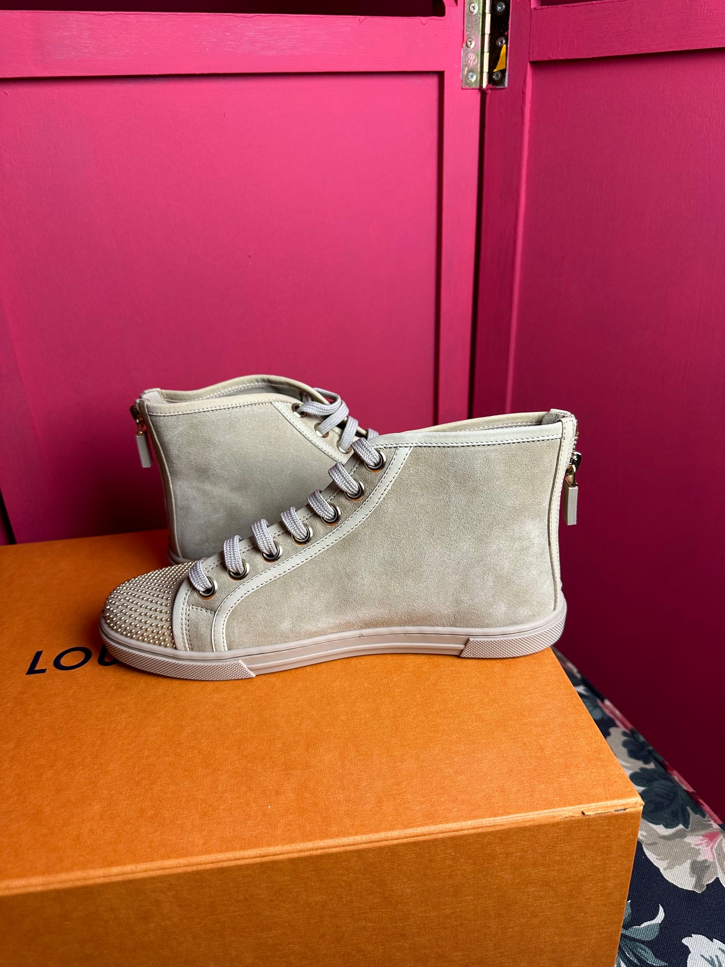 Baskets Louis Vuitton beiges