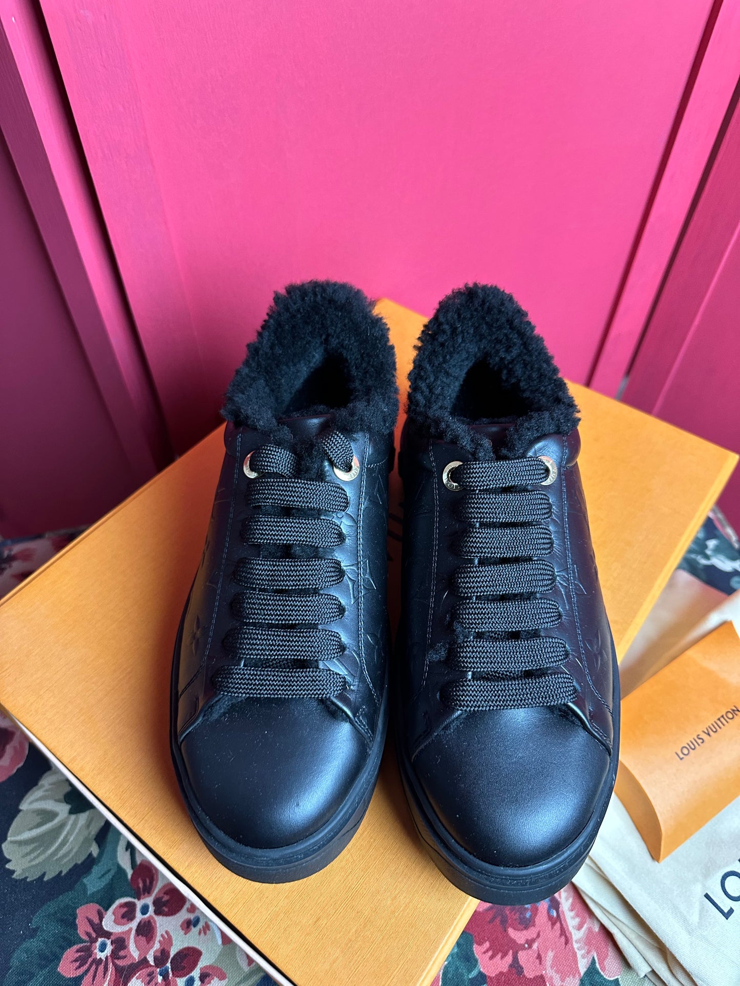 Baskets Louis Vuitton noires