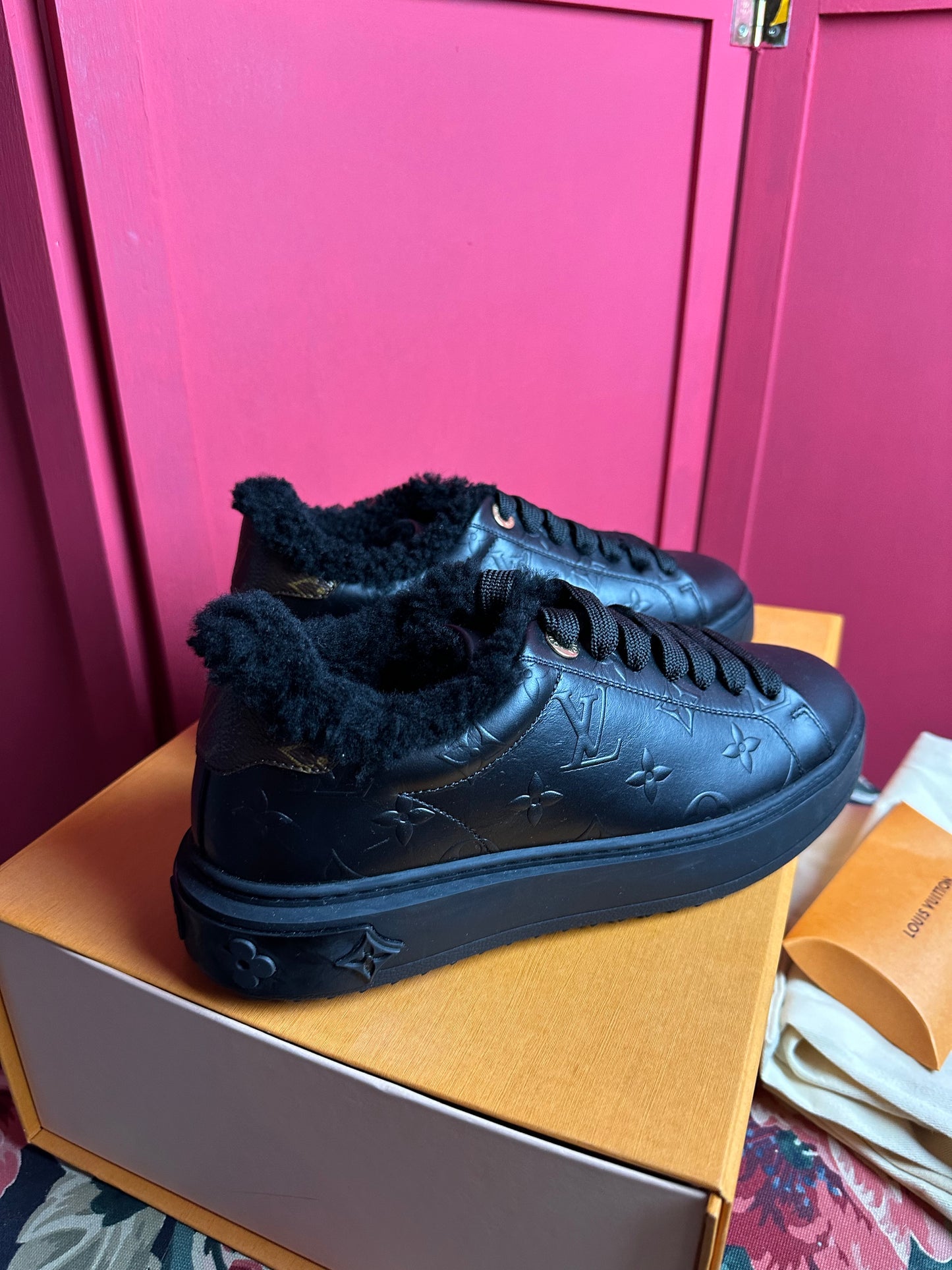 Baskets Louis Vuitton noires