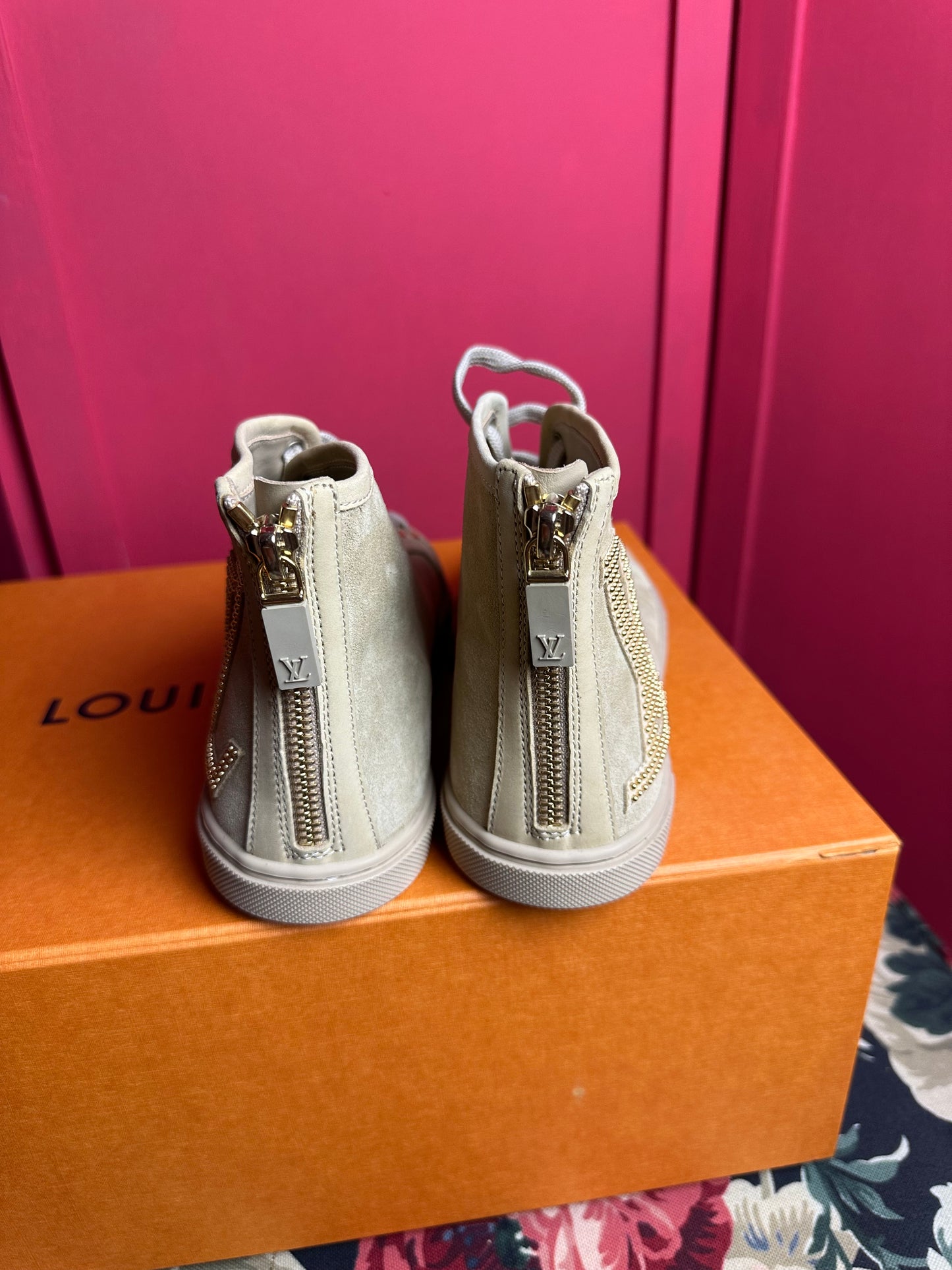 Baskets Louis Vuitton beiges