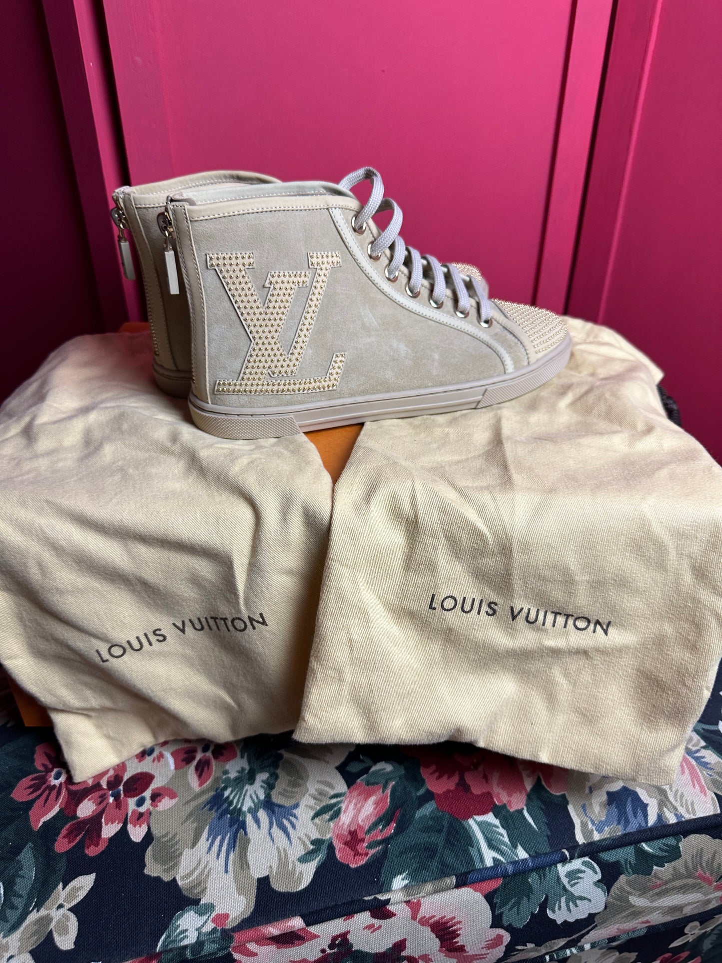 Baskets Louis Vuitton beiges
