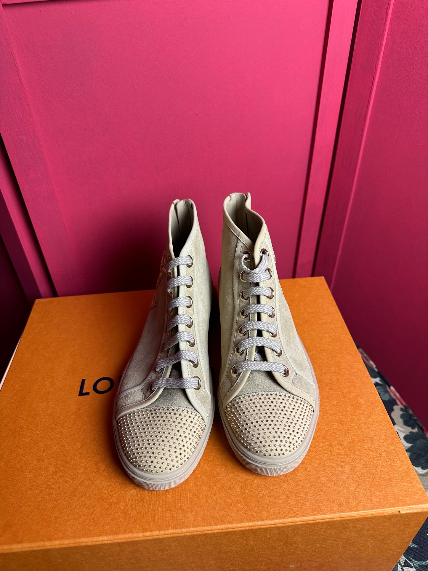 Baskets Louis Vuitton beiges