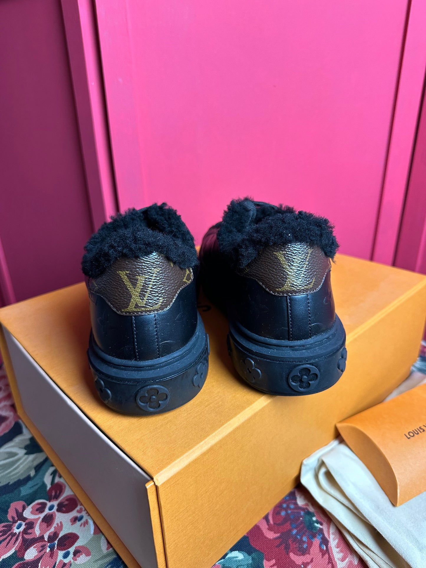 Baskets Louis Vuitton noires