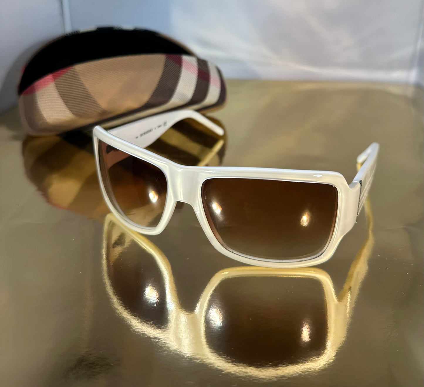 Lunettes de soleil oversize Burberry crème
