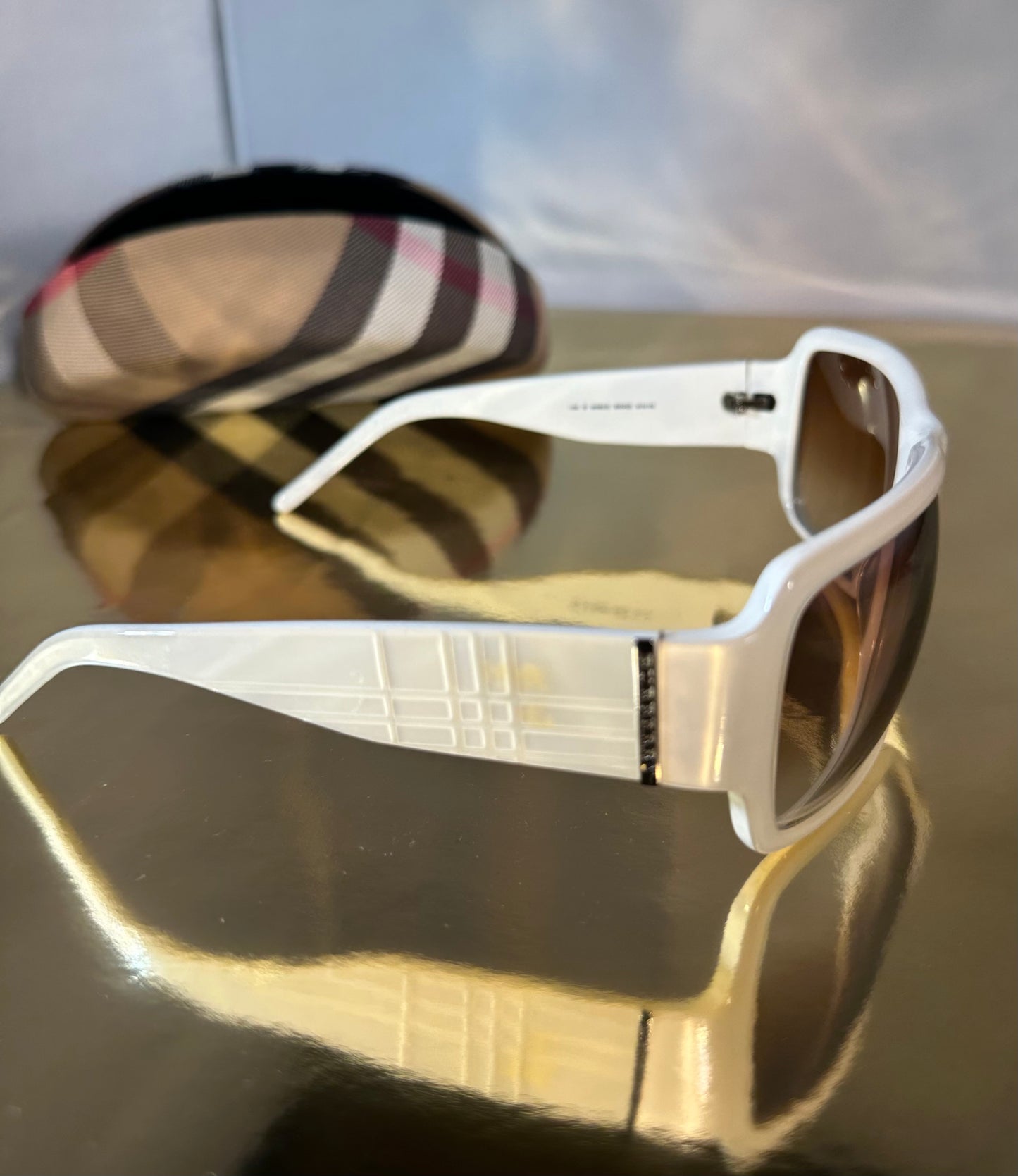 Lunettes de soleil oversize Burberry crème