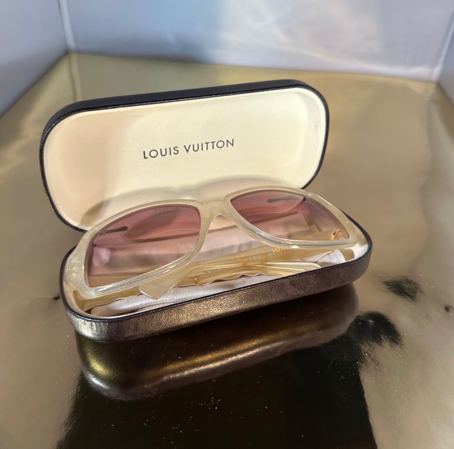 Lunettes de soleil Louis Vuitton crème
