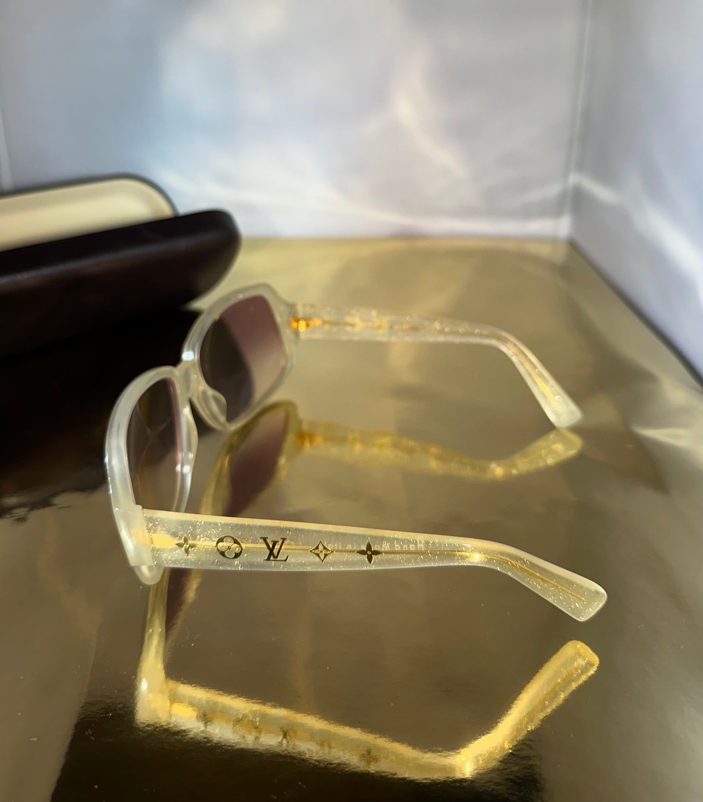 Lunettes de soleil Louis Vuitton crème