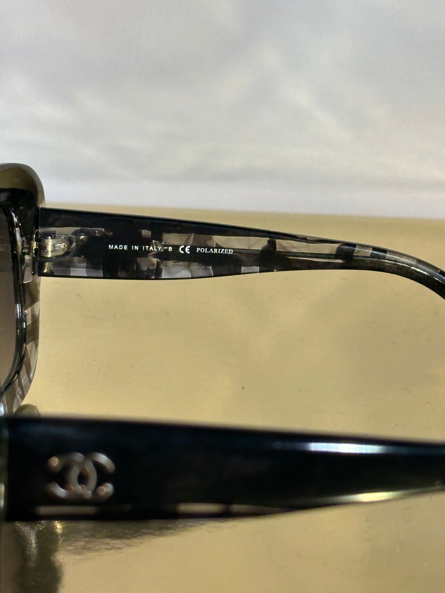 Lunettes de soleil Chanel
