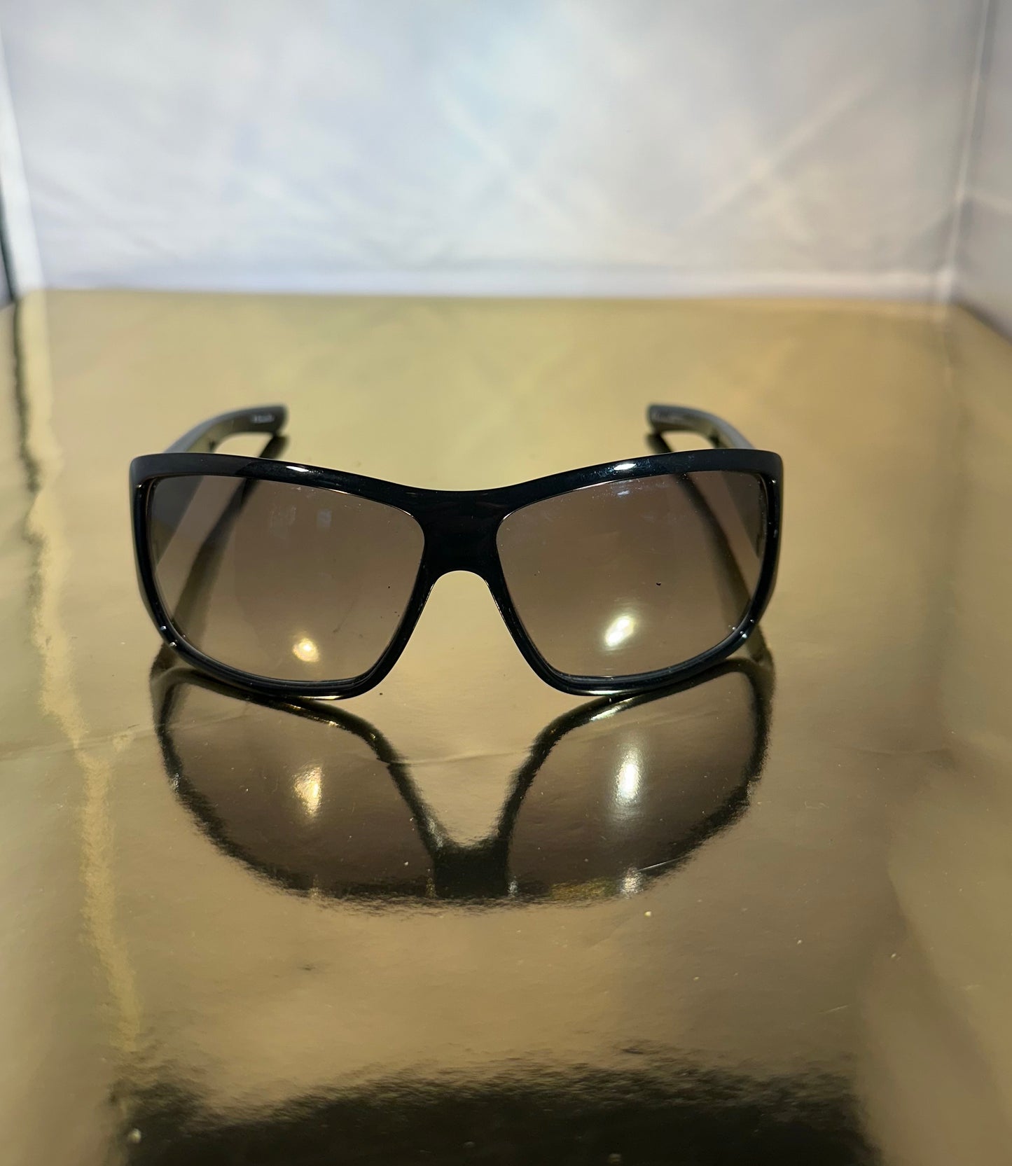 Zonnebril Dior– zwart montuur met strass