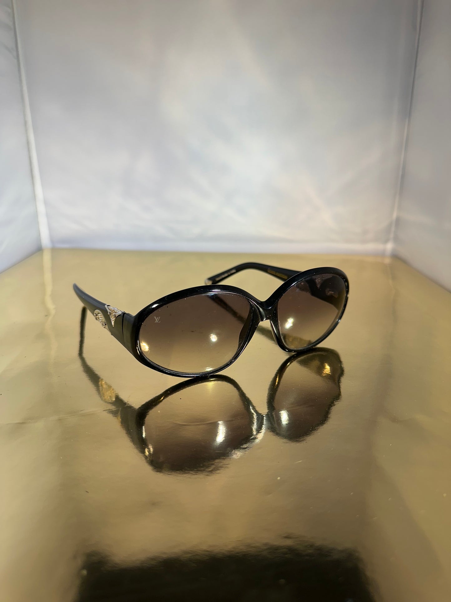 Zonnebril Louis Vuitton zwart - Iris PM