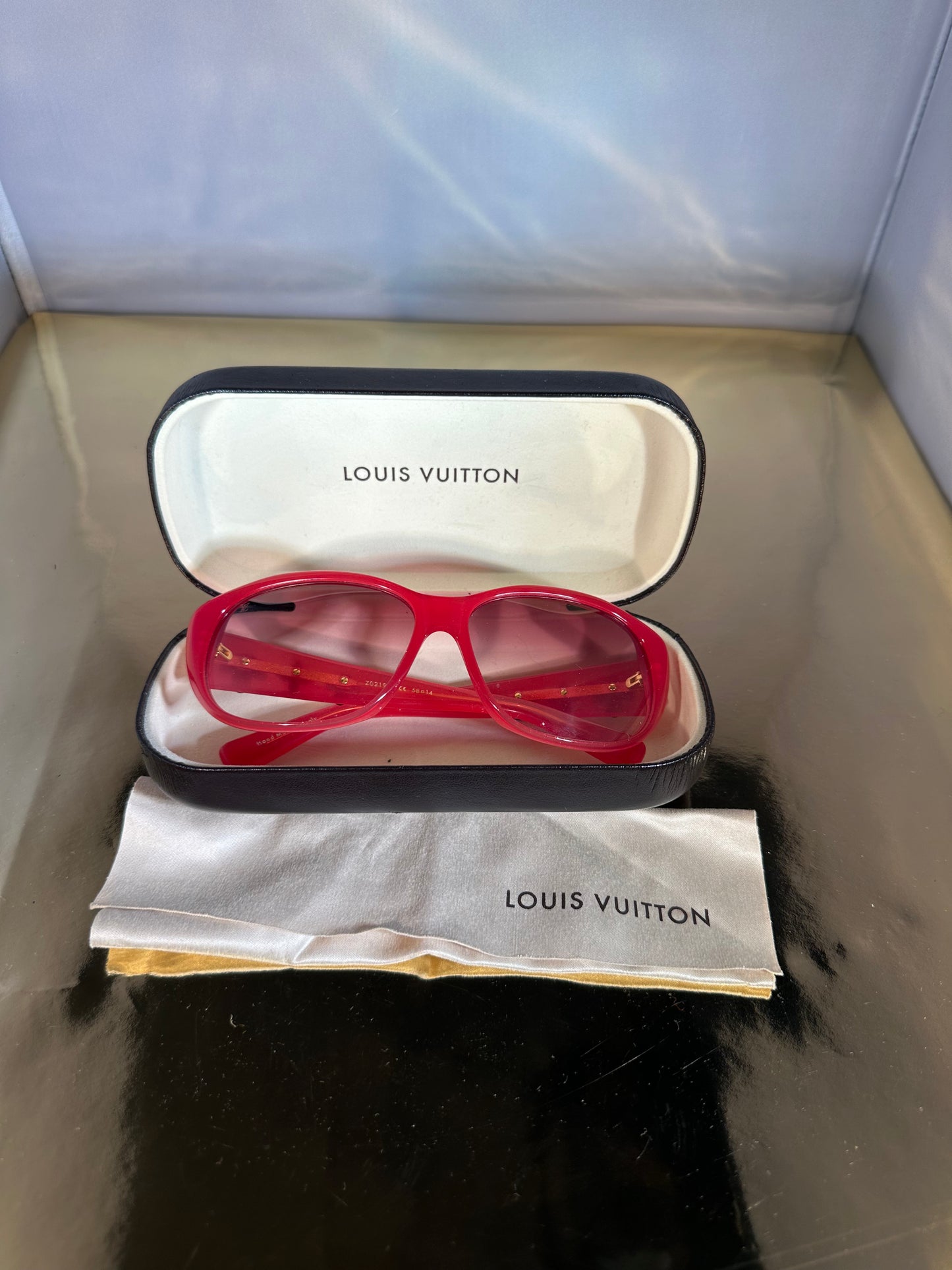 Zonnebril Louis Vuitton Fleur de Monogram rood