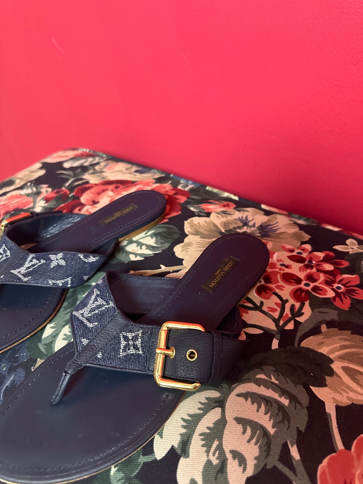 Louis Vuitton denim Monogram Formentera Thong Sandals - Maat 39