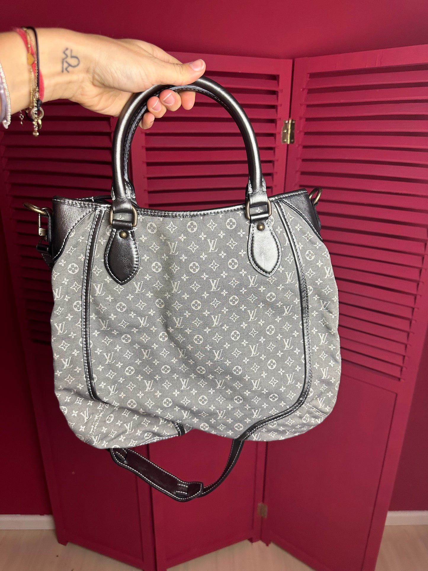 Tas Louis Vuitton grijs