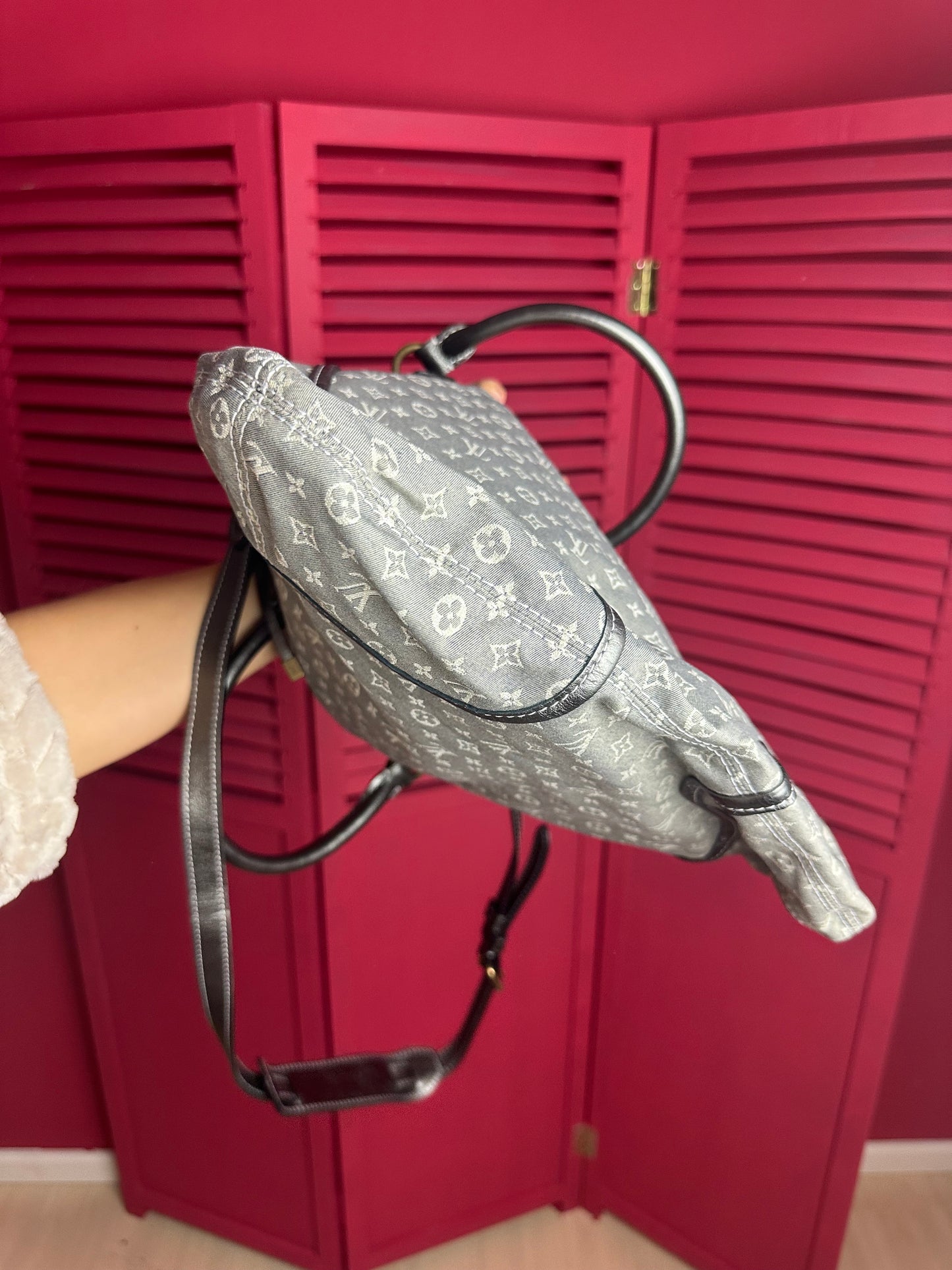 Tas Louis Vuitton grijs