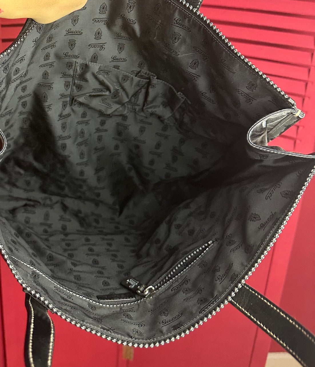 Gucci emblem tote bag zwart