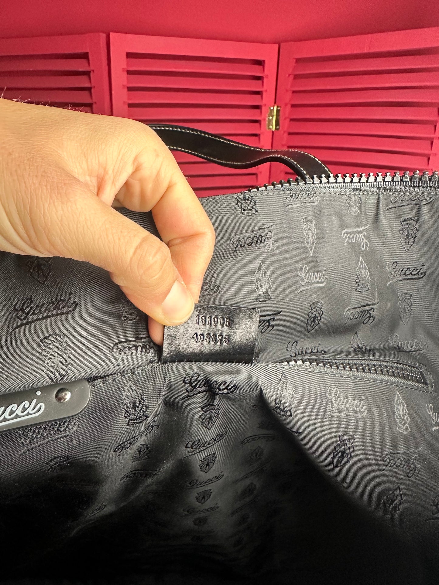 Gucci emblem tote bag zwart