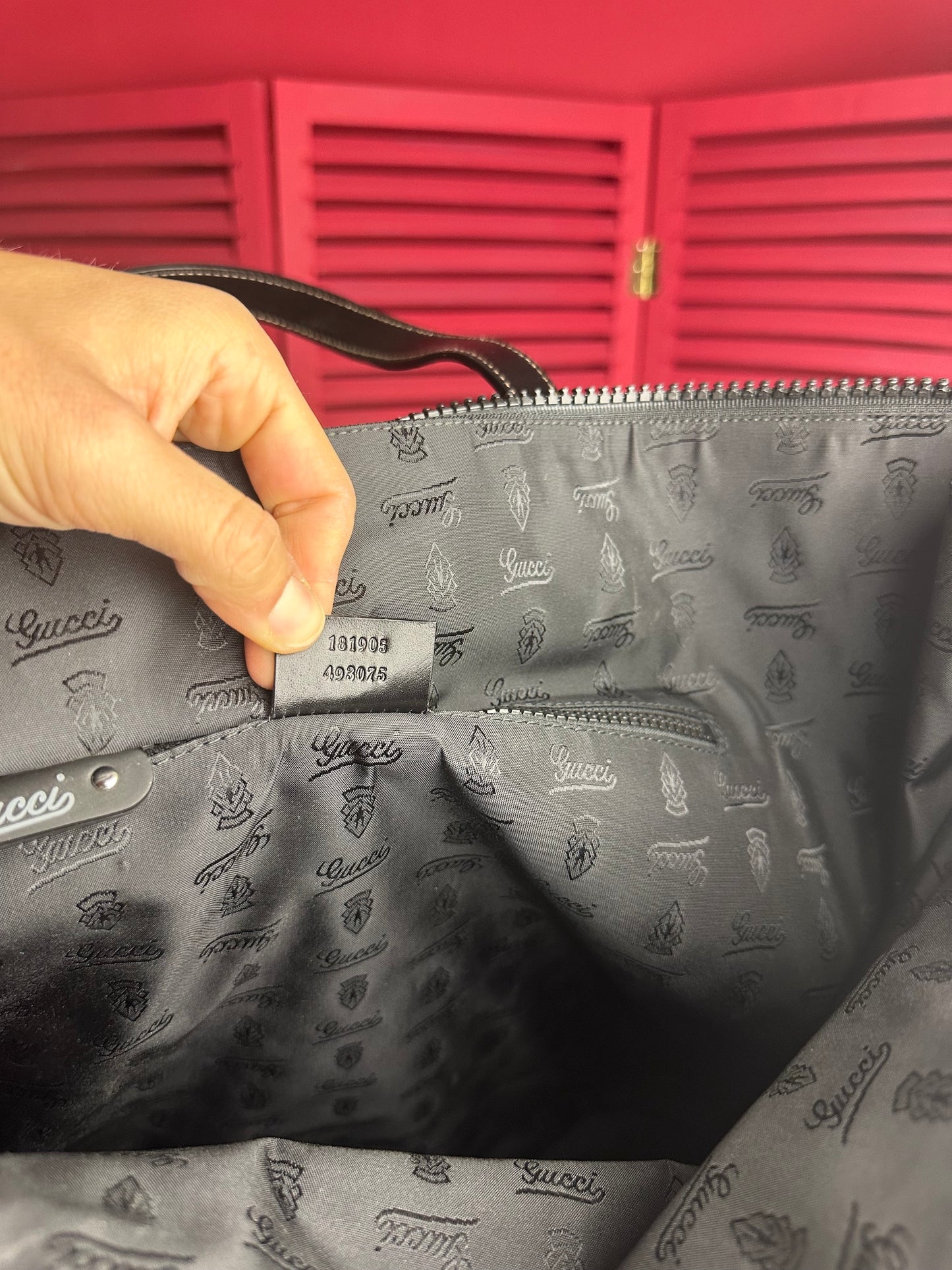 Gucci emblem tote bag zwart