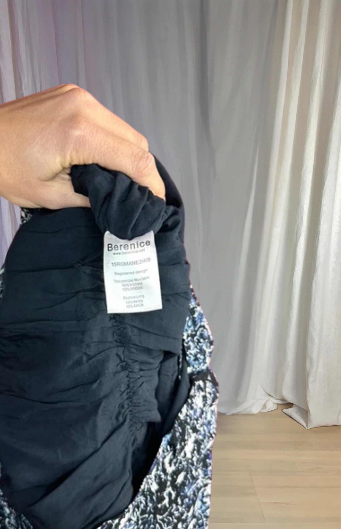 Jurk Berenice print zwart lichtblauw maat L