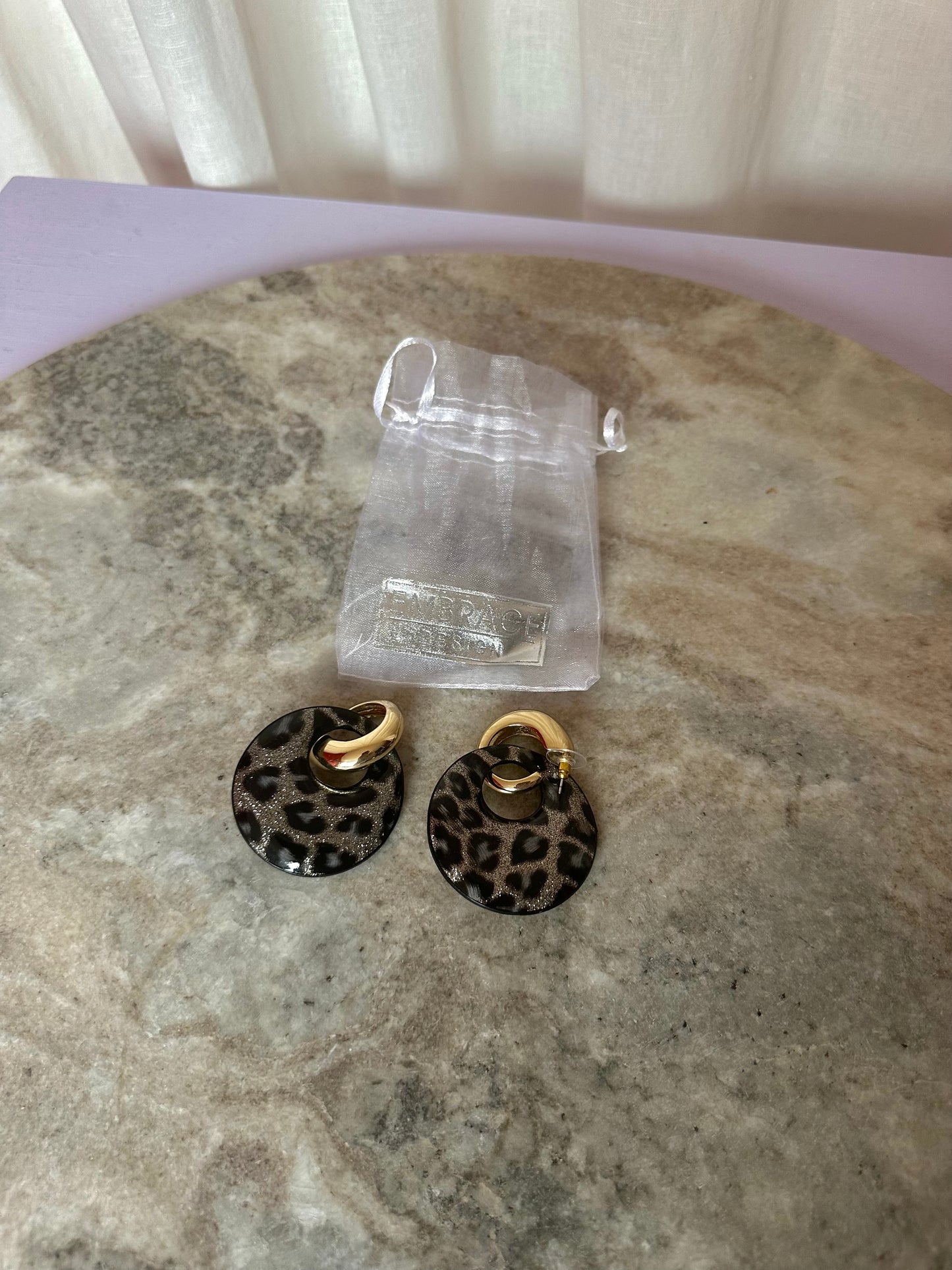 Oorbellen panterprint zilver/zwart