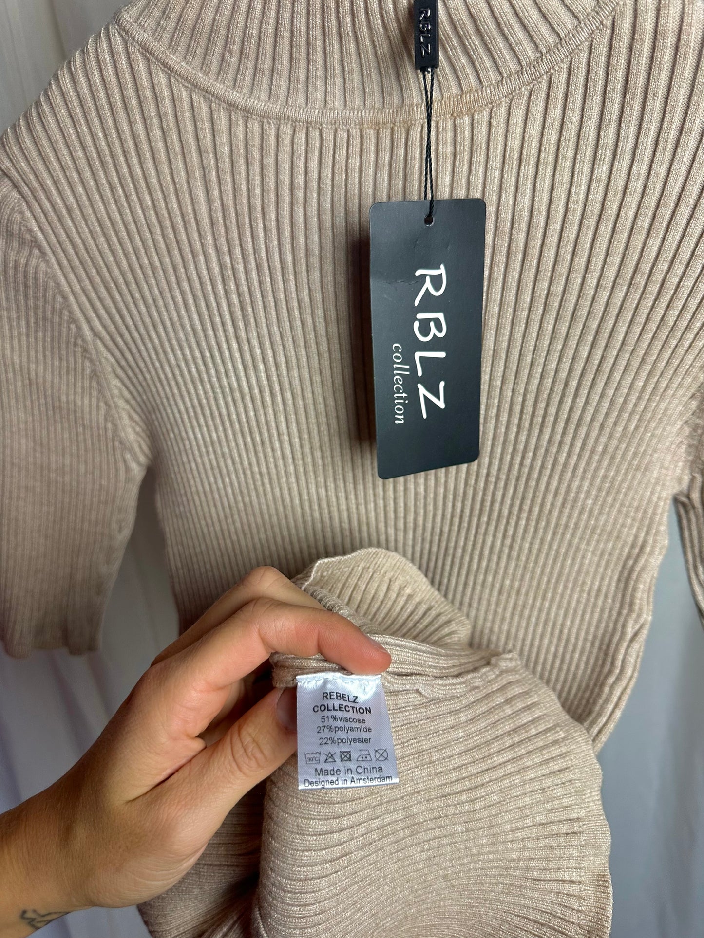 Top RBLZ gebreid beige maat L/XL