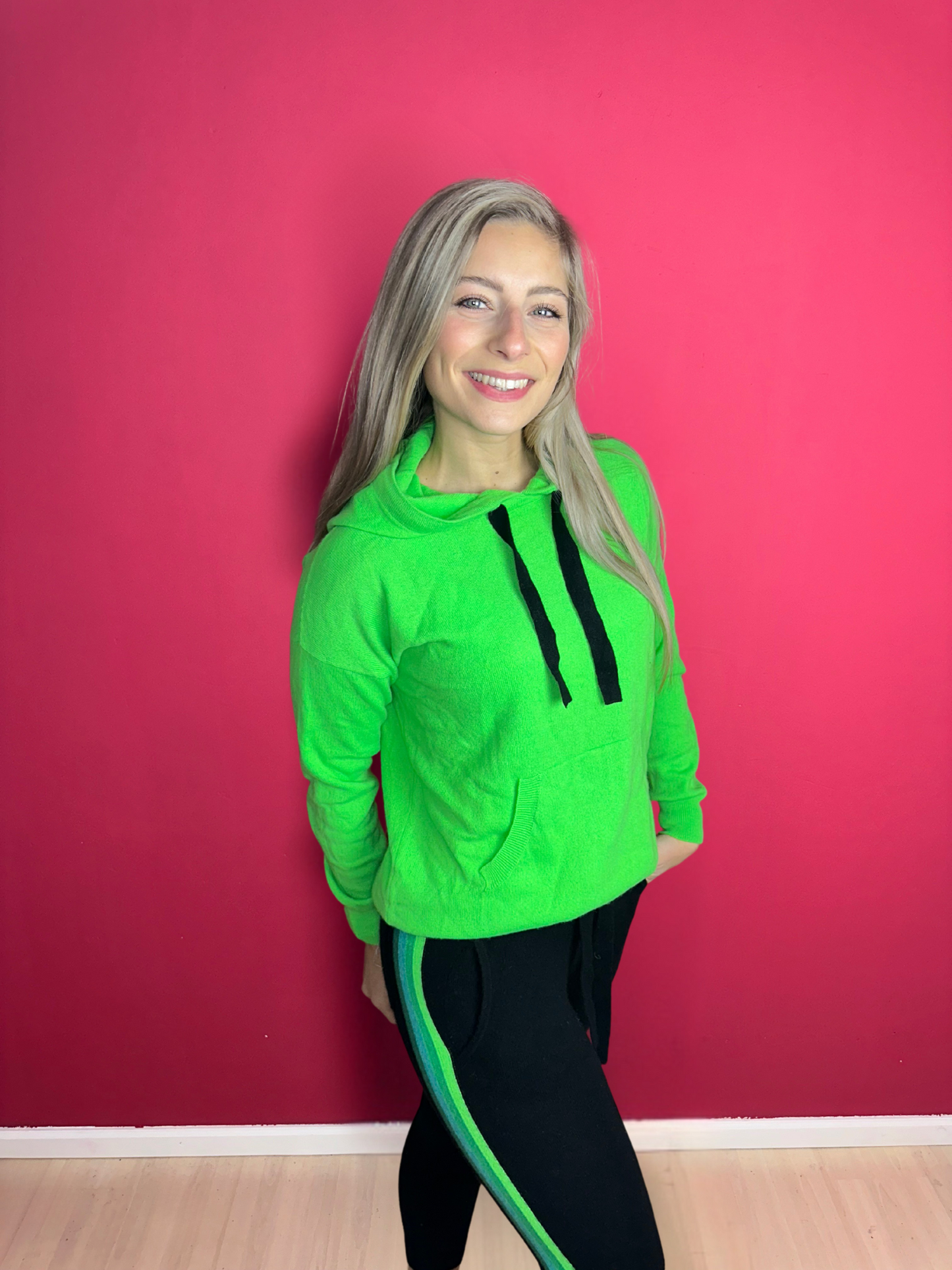 Pantalon Brodie Cachemire noir et vert fluo