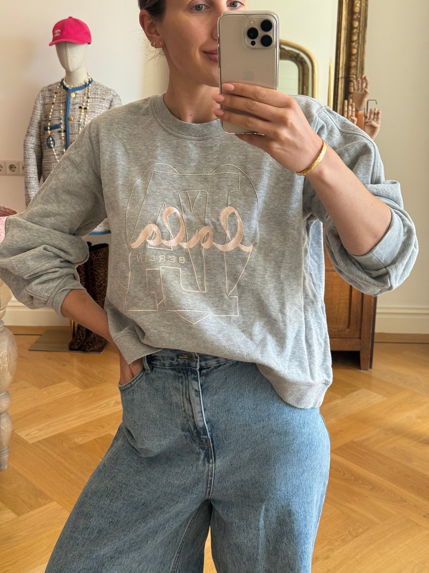 Sweater Lala Berlin lichtgrijs - Maat L