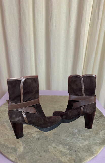 Laarsjes Tod's donkerbruin - Maat 39