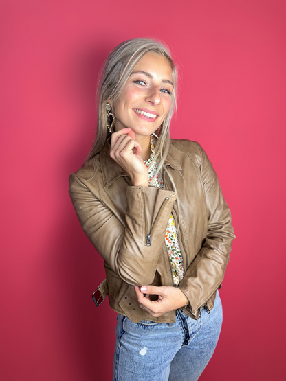 Jasje Sylvie Schimmel leer camel