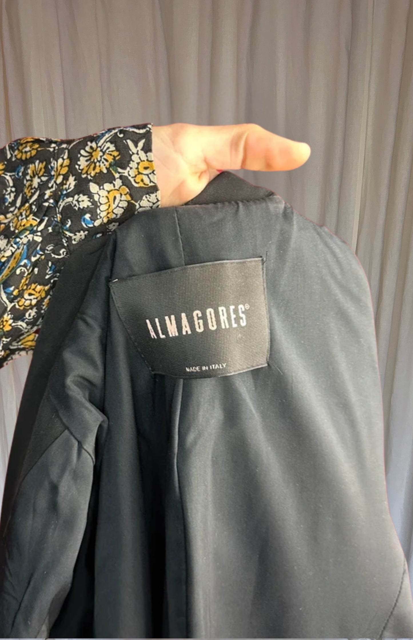Blazer Almagores zwart knopen goud maat S