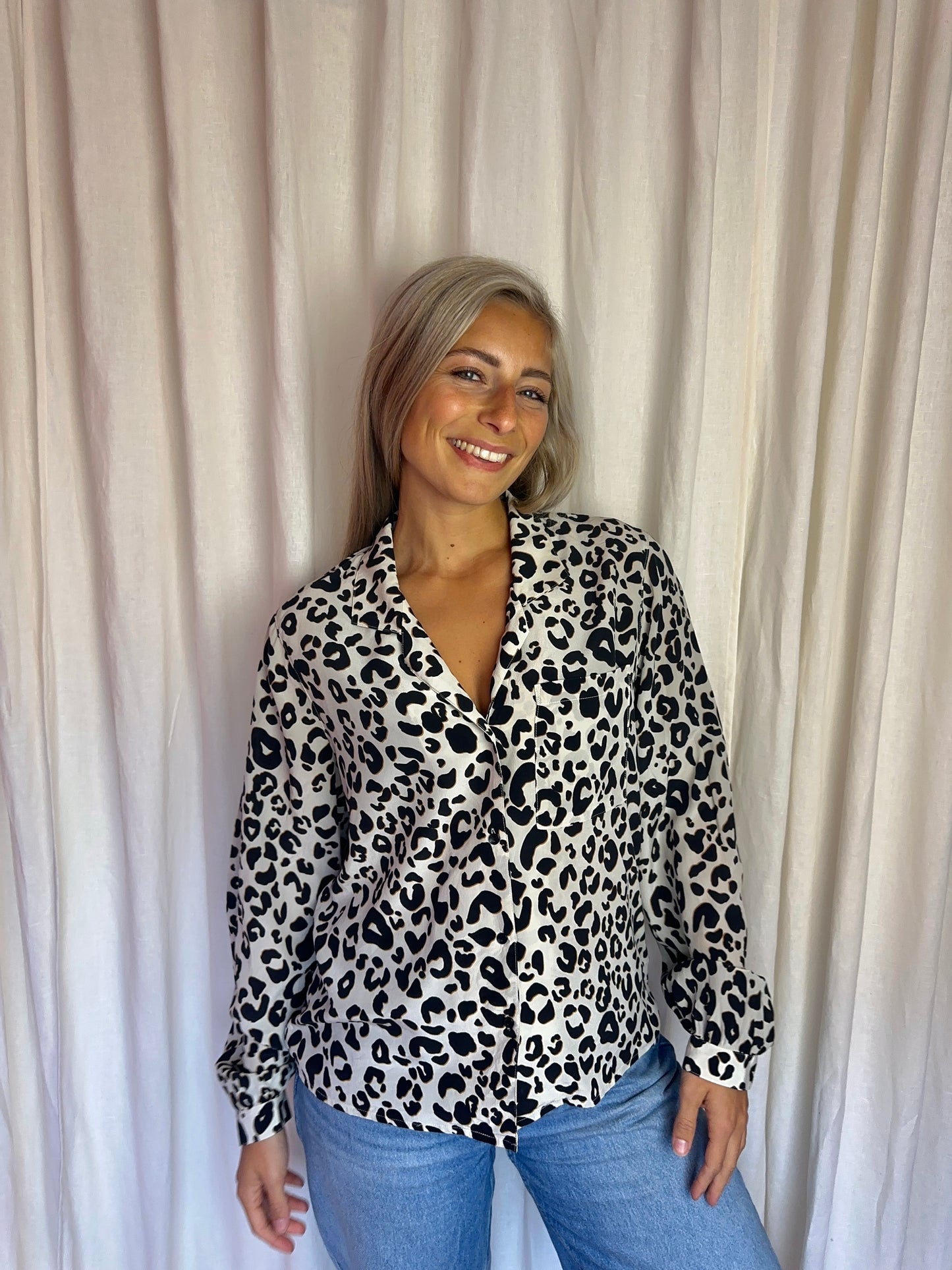 Blouse Anine Bing luxe zijde panterprint wit - maat M(38)