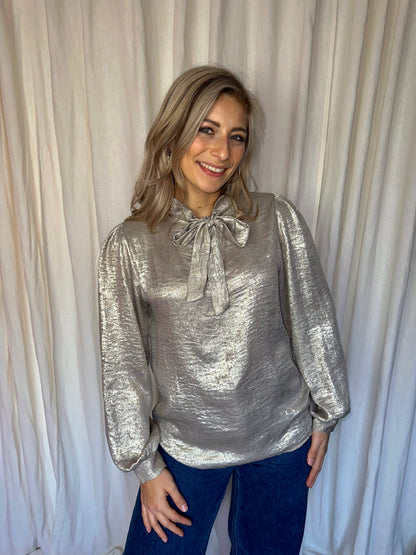 Blouse Musthaves By Elja beige,goud maat S/M