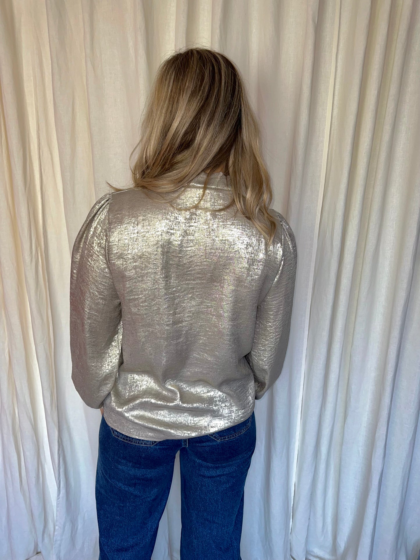 Blouse Musthaves By Elja beige,goud maat S/M