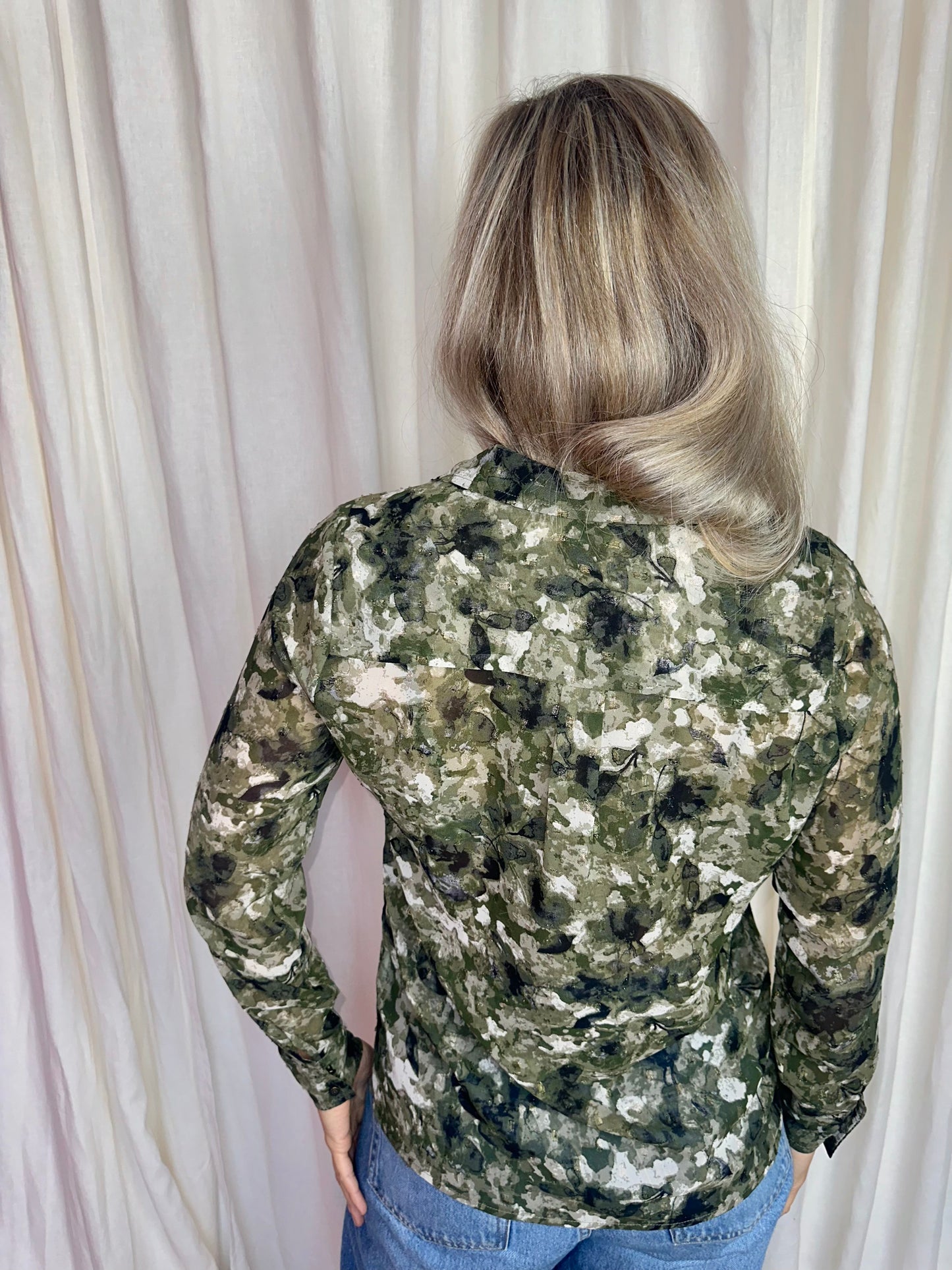 Blouse Revelation print legergroen maat S