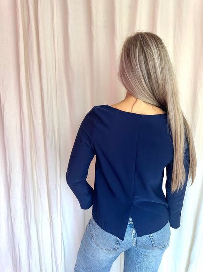 Blouse WomanBYEARN Kiki donkerblauw maat 34