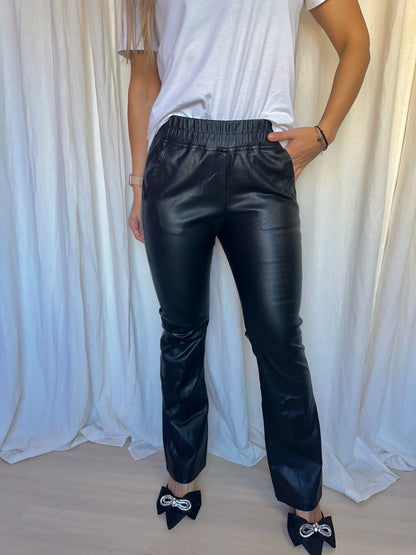 Broek Ambika flair lederlook - Maat L