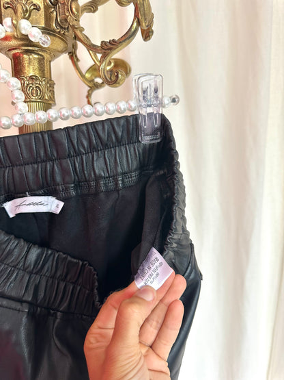 Broek Ambika lederlook zwart - Maat XL
